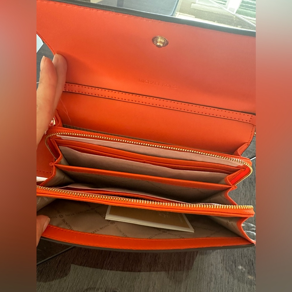 Michael Kors Xbody Leather Orange Natural beauty and soft feel! New With Tag - Picture 4 of 11